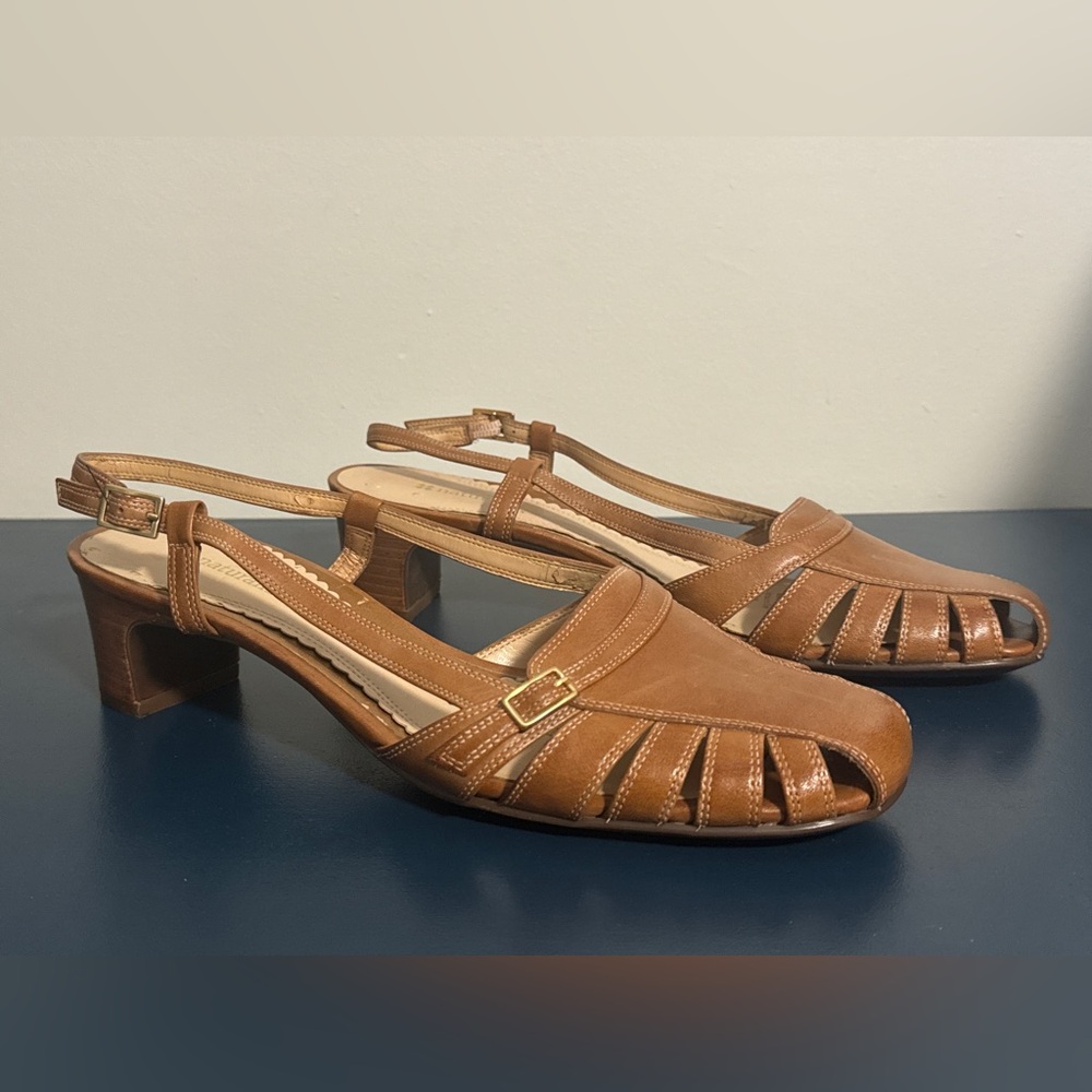 Naturalizer leather Slingback Heels size 9